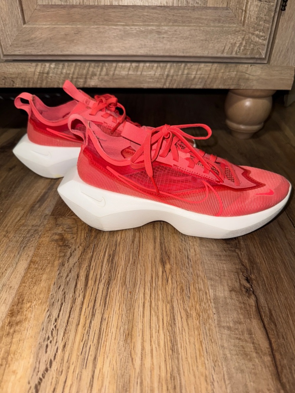 Nike Vista Lite Sneakers in Magic Ember/Laser Crimson